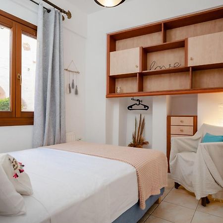 Small Apartment In Grotta Naxos Naxos City エクステリア 写真