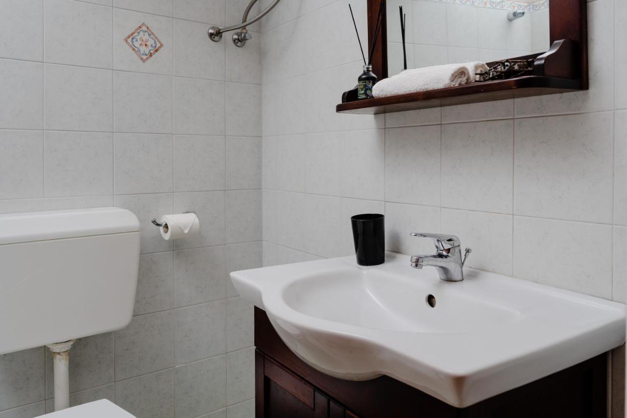 Small Apartment In Grotta Naxos Naxos City エクステリア 写真