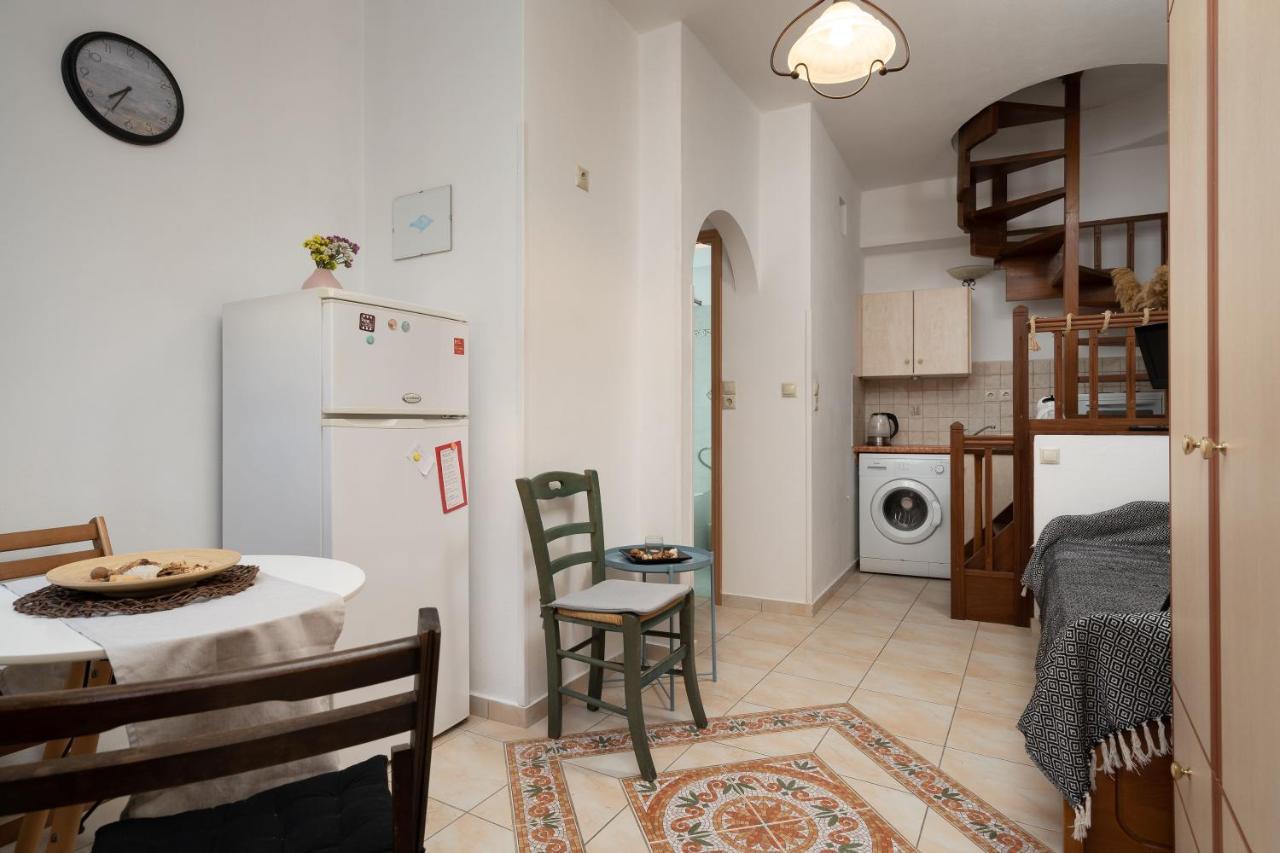 Small Apartment In Grotta Naxos Naxos City エクステリア 写真